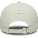 beige-justerbar-bojd-keps-med-marinbla-logotyp-9forty-recycled-new-york-yankees-mlb-fran-new-era