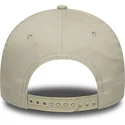 beige-bojd-snapback-keps-med-beige-e-frame-tonal-outline-logotyp-av-los-angeles-lakers-nba-fran-new-era