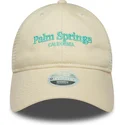 bezowa-regulowana-czapka-trucker-dla-kobiet-9twenty-city-z-palm-springs-miasta-i-plaze-new-era