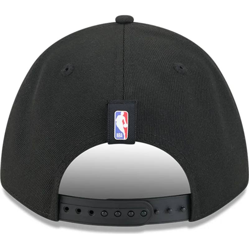 schwarze-gebogene-snapback-kappe-9forty-m-crown-draft-2025-der-chicago-bulls-nba-von-new-era