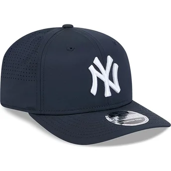 Casquette courbée bleue marine snapback 9SEVENTY Stretch Snap Perf New York Yankees MLB New Era