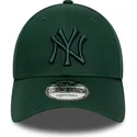 casquette-courbee-verte-ajustable-avec-logo-vert-9forty-league-essential-new-york-yankees-mlb-new-era