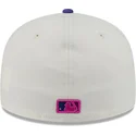 casquette-plate-beige-et-violette-ajustee-59fifty-clr-dvlp-new-york-yankees-mlb-new-era