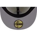 casquette-plate-beige-et-violette-ajustee-59fifty-clr-dvlp-new-york-yankees-mlb-new-era