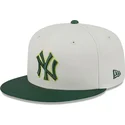 casquette-plate-beige-et-verte-ajustee-59fifty-clr-dvlp-new-york-yankees-mlb-new-era