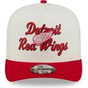 casquette-courbee-beige-et-rouge-snapback-9fifty-a-frame-chainstitch-detroit-red-wings-nhl-new-era