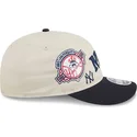 bezowo-granatowa-czapka-z-daszkiem-snapback-9fifty-retro-crown-scatter-new-york-yankees-mlb-od-new-era