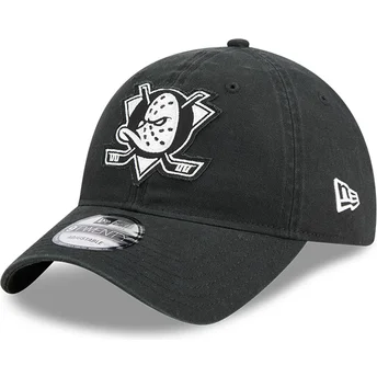 Czarna zakrzywiona regulowana czapka 9TWENTY Stamp Anaheim Ducks NHL od New Era