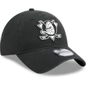 czarna-zakrzywiona-regulowana-czapka-9twenty-stamp-anaheim-ducks-nhl-od-new-era