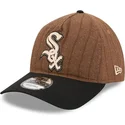verstellbare-braun-schwarze-curved-cap-9twenty-a-frame-wool-pinstripe-der-chicago-white-sox-mlb-von-new-era
