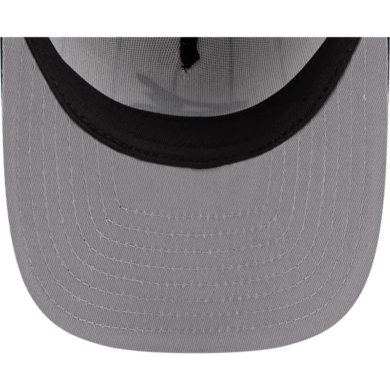 chicago-white-sox-mlb-9fifty-a-frame-satin-pinstripe-snapback-cap-in-weiss-und-marineblau-von-new-era