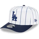biala-i-niebieska-czapka-z-zakrzywionym-daszkiem-snapback-9fifty-a-frame-satin-pinstripe-los-angeles-dodgers-mlb-od-new-era