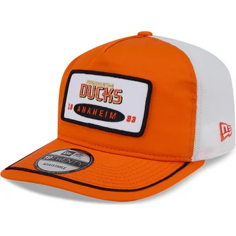 19TWENTY Snapback Kappe in Orange und Weiß mit gebogenem Schirm und gesticktem Patch der Anaheim Ducks NHL von New Era