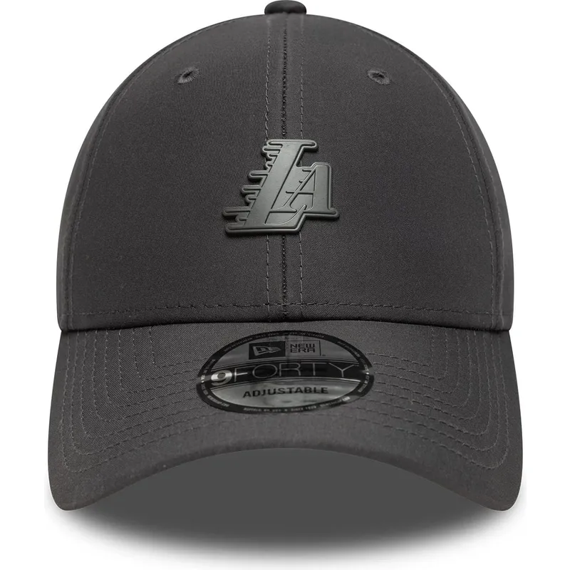 graue-verstellbare-curved-cap-9forty-pin-der-los-angeles-lakers-nba-von-new-era