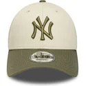 justerbar-beige-och-gron-bojd-keps-9forty-side-patch-new-york-yankees-mlb-fran-new-era