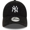 czarna-zakrzywiona-regulowana-czapka-9forty-winter-borg-new-york-yankees-mlb-marki-new-era