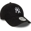 czarna-regulowana-czapka-z-zakrzywionym-daszkiem-9forty-winter-borg-new-york-yankees-mlb-new-era