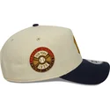 beige-och-marinbla-bojd-skarmkeps-snapback-9forty-e-frame-world-series-patch-new-york-yankees-mlb-fran-new-era