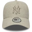 beige-bojd-snapback-keps-med-beige-logotyp-9forty-e-frame-melton-fran-new-york-yankees-mlb-fran-new-era