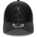 new-york-yankees-mlb-new-era-9forty-m-crown-pu-svart-bojd-skarm-snapback-keps-med-svart-logotyp