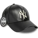 svart-bojd-justerbar-keps-9forty-m-crown-img-leather-fran-new-york-yankees-mlb-av-new-era