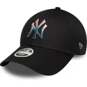 verstellbare-schwarze-damen-cap-mit-gebogenem-schirm-9forty-metallic-logo-der-new-york-yankees-mlb-von-new-era