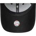 verstellbare-schwarze-damen-cap-mit-gebogenem-schirm-9forty-metallic-logo-der-new-york-yankees-mlb-von-new-era