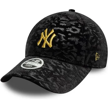 Svart justerbar kurvad keps för dam med gult logotyp 9FORTY Leo Velour Metallic från New York Yankees MLB av New Era