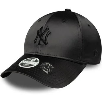 Verstellbare schwarze Damenkappe mit gebogenem Schirm und schwarzem Logo 9FORTY Satin Bow Back der New York Yankees MLB von New 