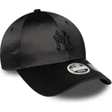 gorra-curva-negra-ajustable-para-mujer-con-logo-negro-9forty-satin-bow-back-de-new-york-yankees-mlb-de-new-era