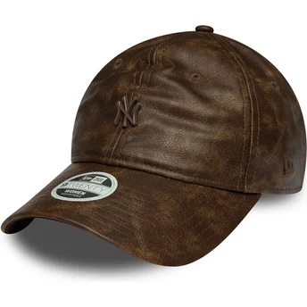 Regulowana brązowa czapka z daszkiem dla kobiet z brązowym logo 9TWENTY Worn PU New York Yankees MLB od New Era