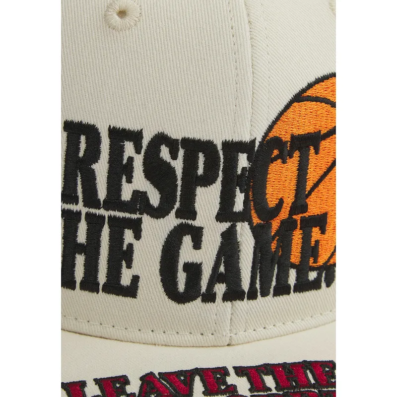 beige-snapback-kappe-mit-flachem-schirm-und-respect-the-game-slogan-von-and1