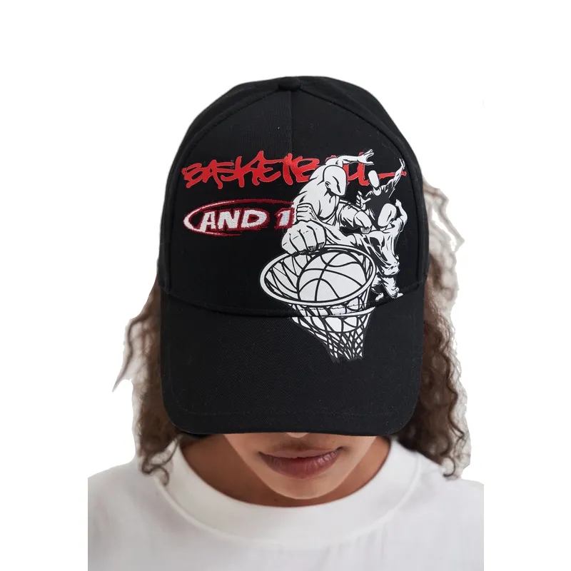 svart-bojd-keps-snapback-dunk-graffiti-fran-and1