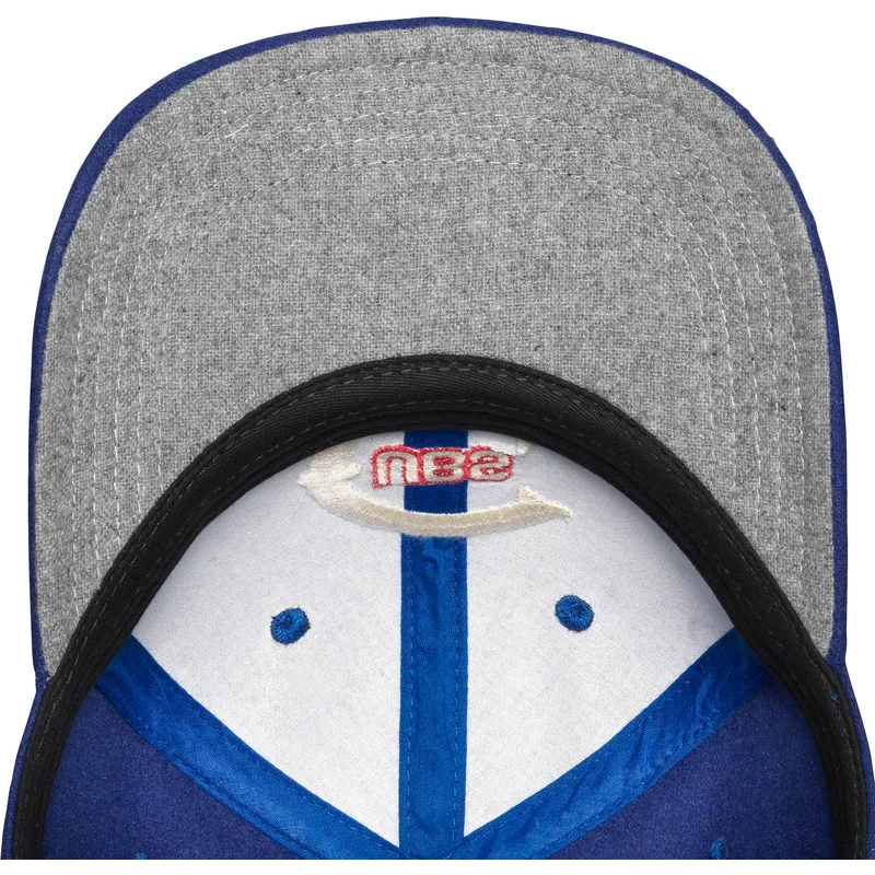 verstellbare-blaue-curved-cap-cleveland-cubs-archive-legend-von-american-needle