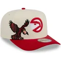 bezowo-czerwona-czapka-z-zakrzywionym-daszkiem-snapback-9fifty-a-frame-precurved-hardwood-classics-atlanta-hawks-nba-od-new-era