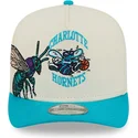 bezowo-niebieska-czapka-z-daszkiem-snapback-9fifty-a-frame-precurved-hardwood-classics-charlotte-hornets-nba-od-new-era