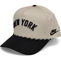 casquette-courbee-beige-et-noire-snapback-rise-structured-new-york-yankees-mlb-nike
