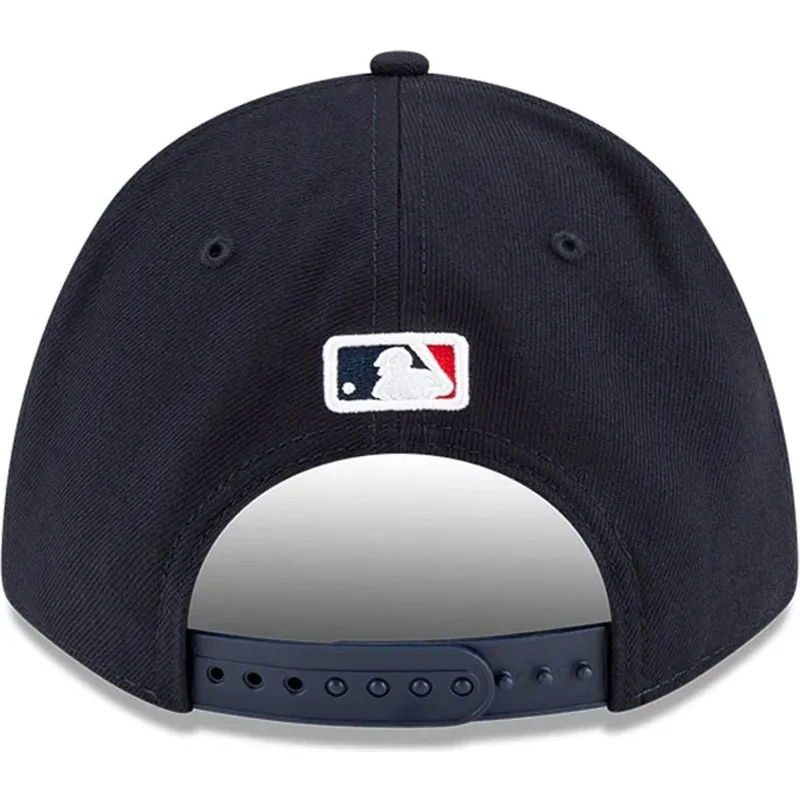granatowa-czapka-z-daszkiem-snapback-9forty-m-crown-player-replica-boston-red-sox-mlb-new-era