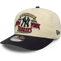 gorra-curva-beige-y-azul-marino-ajustable-19twenty-washed-graphic-de-new-york-yankees-mlb-de-new-era