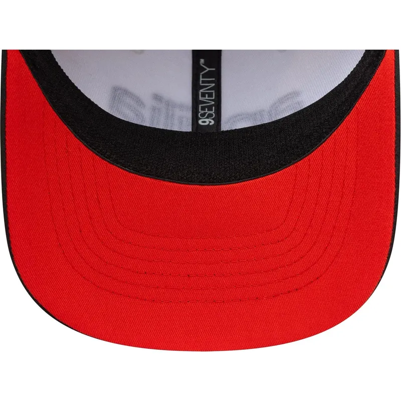 weisse-und-schwarze-gebogene-kappe-snapback-9seventy-stretch-snap-aprilia-piaggio-von-new-era