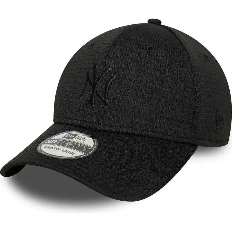 czarna-dopasowana-czapka-z-zakrzywionym-daszkiem-z-czarnym-logo-39thirty-stretch-mesh-new-york-yankees-mlb-new-era