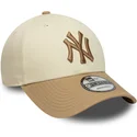 gorra-curva-beige-y-marron-ajustable-con-logo-marron-9forty-colour-block-de-new-york-yankees-mlb-de-new-era