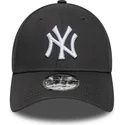 gorra-curva-gris-ajustable-9forty-league-essential-de-new-york-yankees-mlb-de-new-era