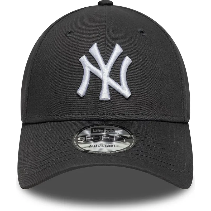 graue-verstellbare-curved-cap-9forty-league-essential-der-new-york-yankees-mlb-von-new-era
