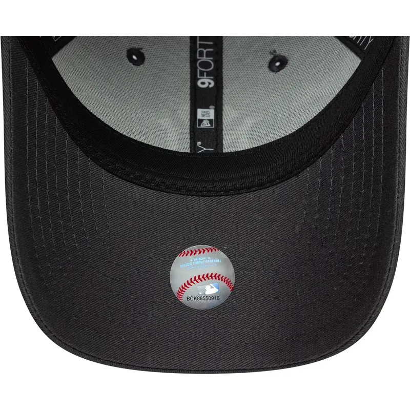 gorra-curva-gris-ajustable-9forty-league-essential-de-new-york-yankees-mlb-de-new-era