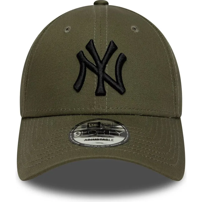 gron-justerbar-kurvad-keps-med-svart-logotyp-9forty-league-essential-fran-new-york-yankees-mlb-av-new-era