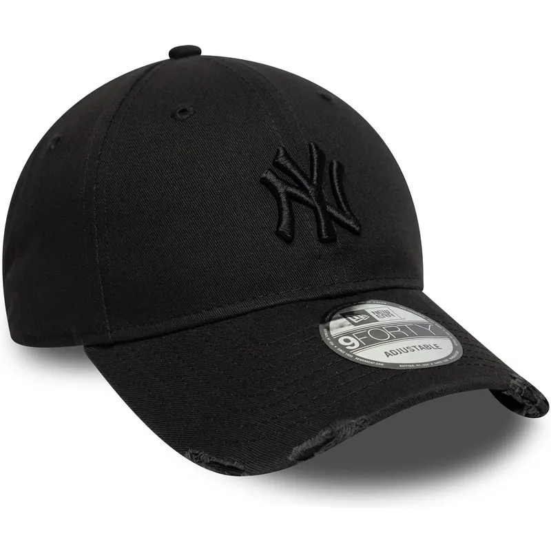 svart-bojd-justerbar-keps-med-svart-logotyp-9forty-wash-distress-fran-new-york-yankees-mlb-av-new-era