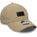 beige-verstellbare-curved-cap-9forty-m-crown-sport-von-new-era