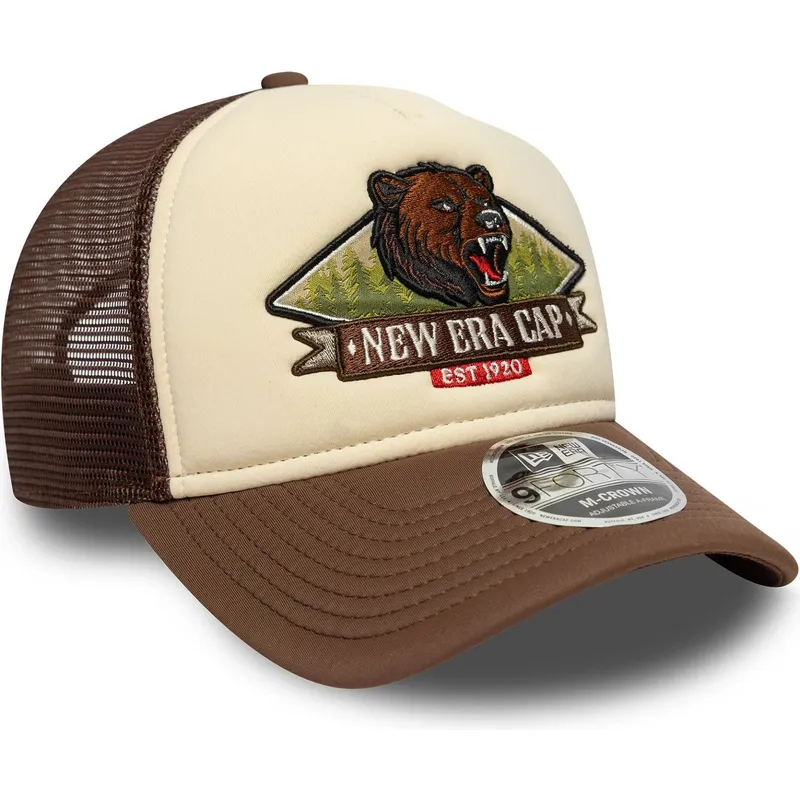 brun-trucker-keps-9forty-m-crown-graphic-fran-new-era