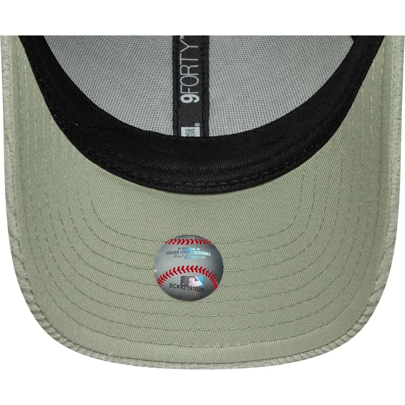 gorra-curva-verde-claro-ajustable-con-logo-verde-para-mujer-9forty-m-crown-pastel-cord-de-new-york-yankees-mlb-de-new-era